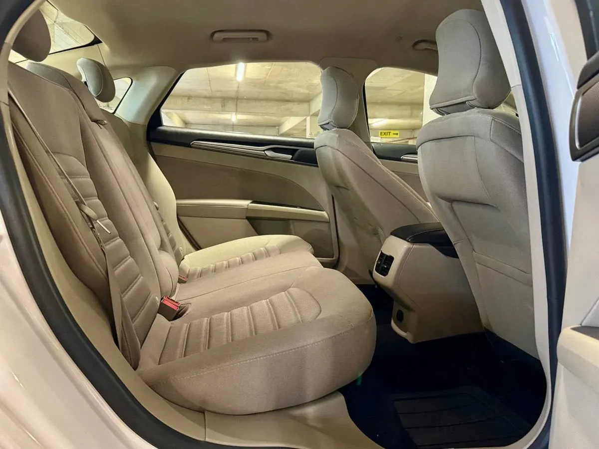 FORD Fusion 6