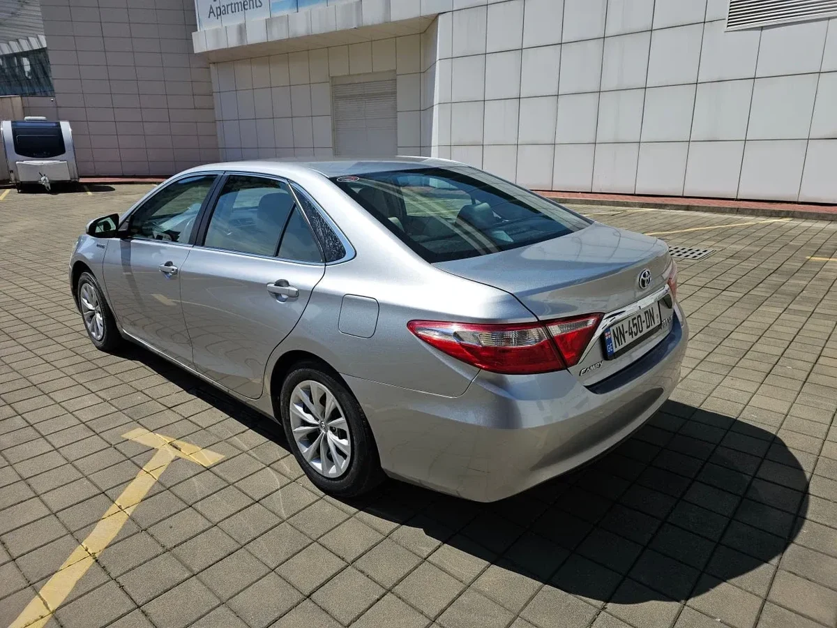 TOYOTA Camry 2