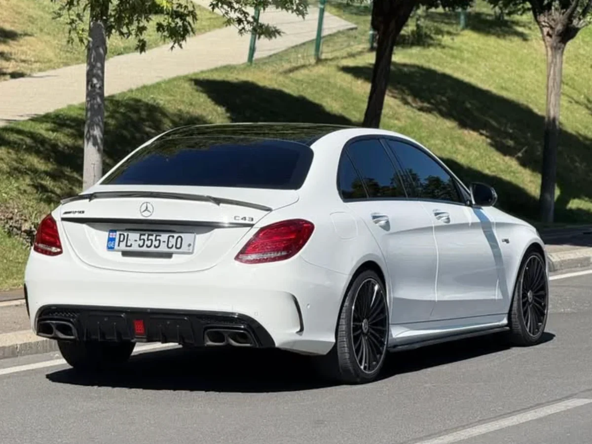MERCEDES-BENZ C Class 3