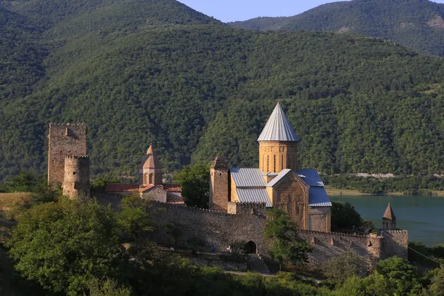 Ananuri Fortress: What to See, When to Go and How to Get There