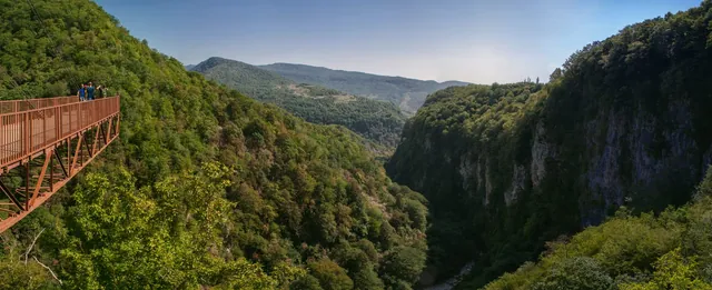 The viewing platform above Okatse Canyon, a panorama of the gorge and the river below