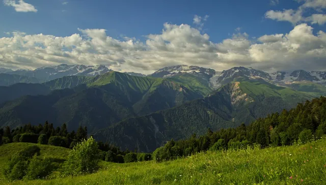 Karaugom and the Boko Glacier from the Glola – Udziro trail