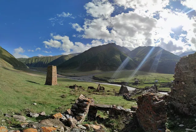 Truso Valley: How to Get There and Where to Walk
